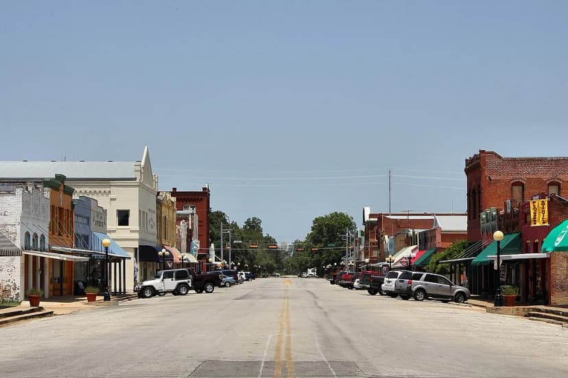 Smithville, TX